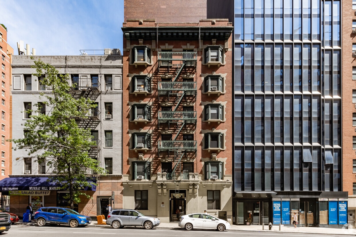 231 Lexington Ave